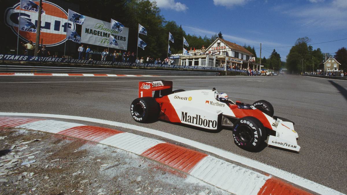 PLATZ 5 - ALAIN PROST (4 WM-Titel, 51 Grand-Prix-Siege): Über viele Jahre hinweg lieferte sich der Franzose einen erbitterten Kampf mit Ayrton Senna. Obwohl die meisten Experten Senna für den besseren Fahrer halten, gewann Prost mehr WM-Titel und mehr Rennen als der Brasilianer