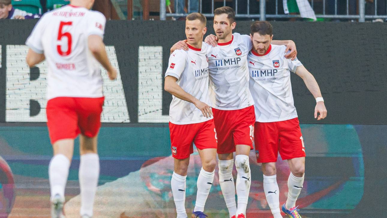 Heidenheim springt auf Relegationsplatz