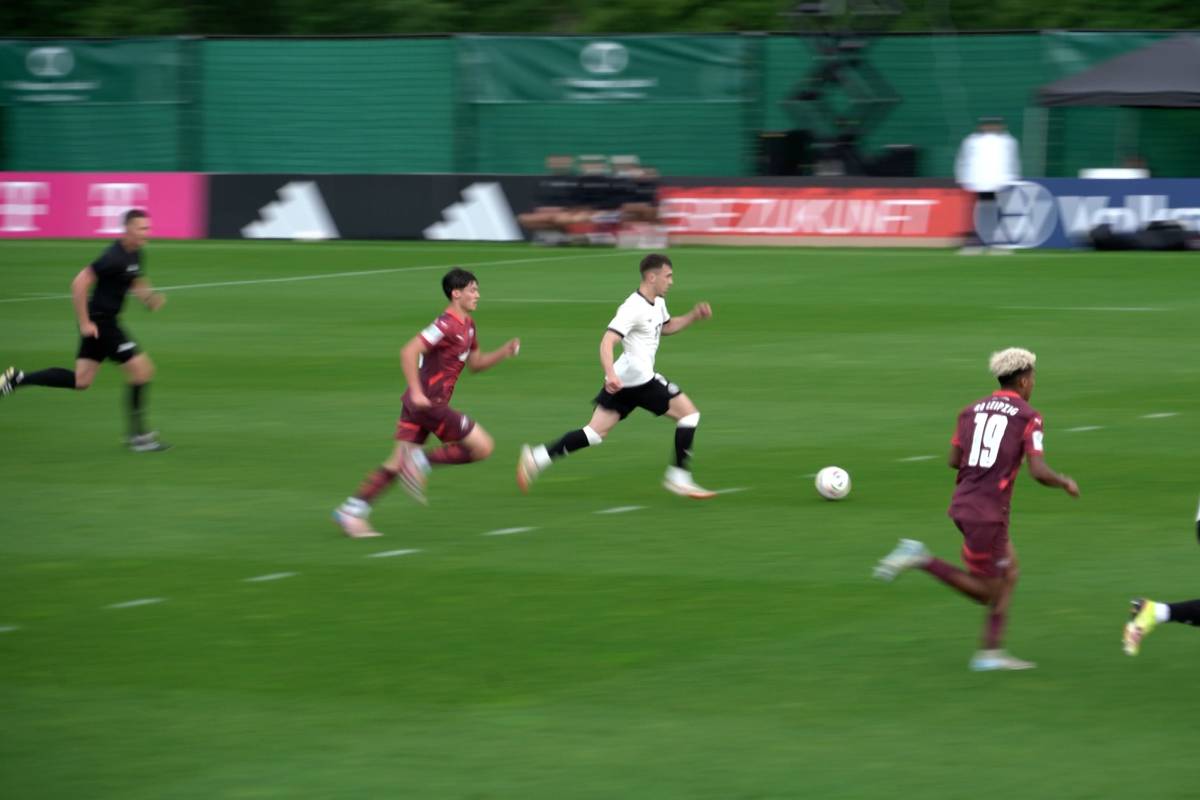Die U21-Nationalmannschaft testet im Trainingslager gegen die U19 von RB Leipzig und liefert einen Kantersieg. Es ist ein Schaulaufen spannender Namen.
