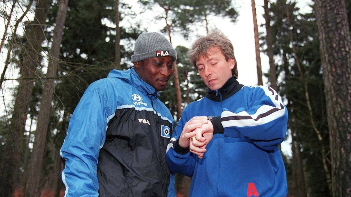 Eine Co-Trainer-Legende, wenn man das Wort nicht als zu hoch gegriffen empfindet: ARMIN REUTERSHAHN, seit den frühen Neunzigern Assistent bei Bayer Uerdingen, dem HSV, in Frankfurt, Nürnberg, Stuttgart und Hoffenheim. Die "FAZ" erkor ihn zum "perfekten zweiten Mann" der Liga