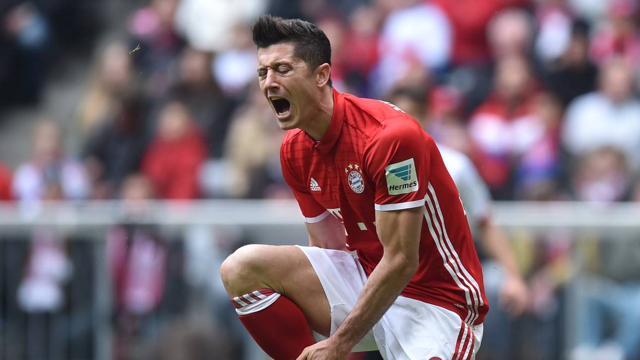 Lewandowski-Agent attackiert Schiri