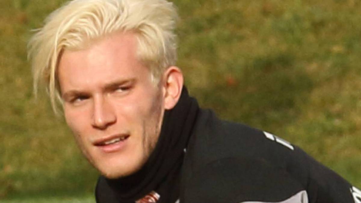 Vollblond sorgte zum Beispiel auch der ehemalige Mainzer Schlussmann Loris Karius für Schrecken bei den gegnerischen Stürmern