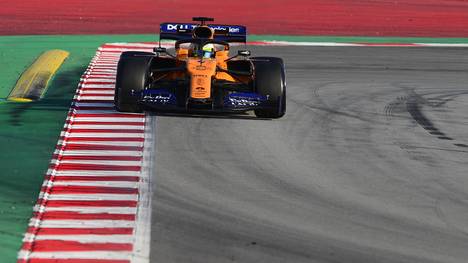 McLaren bei Testfahrten in Barcelona