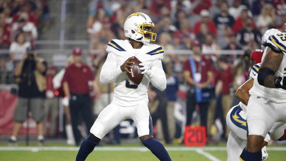 Sollte Rivers doch einmal ausfallen, haben die Chargers mit Tyrod Taylor einen erstklassigen Ersatzmann an der Seitenlinie. Der 30-Jährige hat reichlich Erfahrung als Starter (46 Spiele von Beginn an) und begann auch die letzte Saison bei den Browns, bevor dort Baker Mayfield übernahm