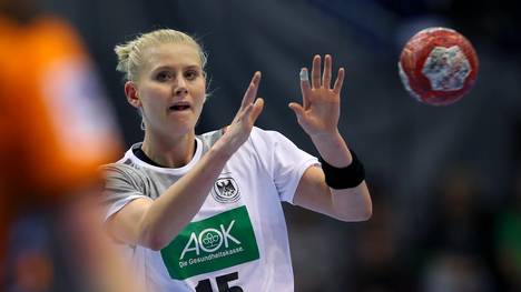 Handball, WM-Playoffs: Groener gibt Kader für Kroatien-Spiel bekannt , Kim Naidzinavicius ist die Kapitänin des DHB-Teams