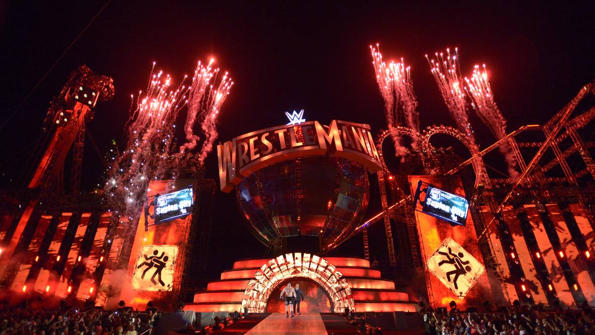 Die Einlauf-Show vor dem Mega-Fight zwischen Goldberg und Brock Lesnar lässt das Herz eines jeden Wrestling-Fans höher schlagen