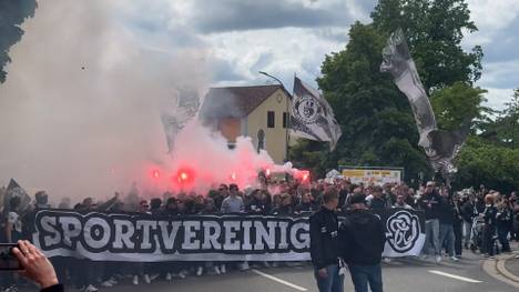 Schon am 3. Spieltag gibt's für Bundesliga-Neuling SV Elversberg das große Highlight. Der FC Bayern kommt ins Saarland und auch wenn die Rollenverteilung klar ist, sagen Fans und Tabelle etwas anderes.