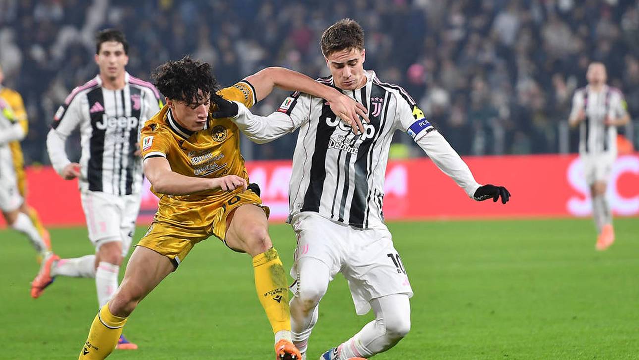 Matteo Palma (l.) im Zweikampf mit Kenan Yldiz (r.) ´