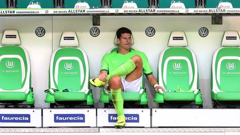 Mario Gomez sitzt nur auf der Bank