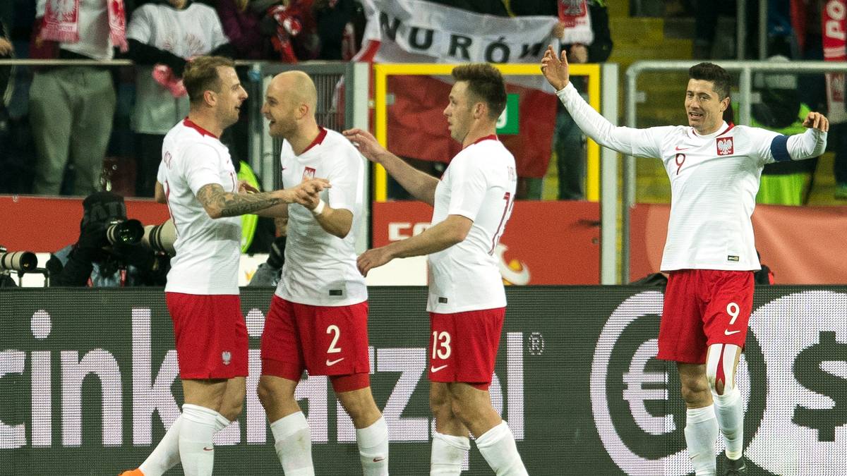 PLATZ 13 - POLEN: Seit dem spektakulären 3:2 gegen Südkorea im März haben die Polen nicht getestet, vor der WM warten aber noch zwei Spiele gegen Chile und Litauen. In einer Vorrundengruppe mit Senegal, Kolumbien und Japan ist für Lewandowski und Co. alles drin