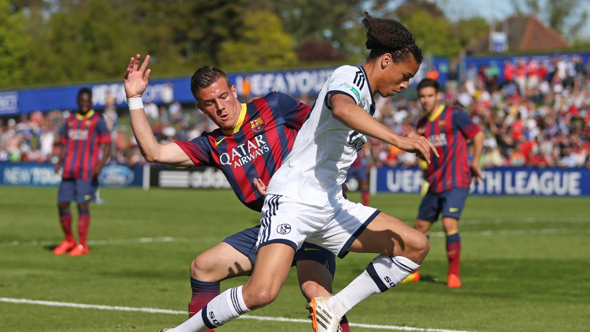 Schalke 04 v FC Barcelona - UEFA Youth League Semi Final