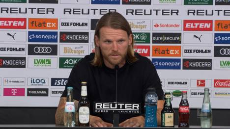 Eine Aufholjagd von Borussia Mönchengladbach gegen Eintracht Frankfurt wird nicht belohnt. Nach der 4:6-Heimpleite spricht Gladbachs Interimstrainer Eugen Polanski über die Partie und übt scharfe Kritik an seiner Mannschaft. 