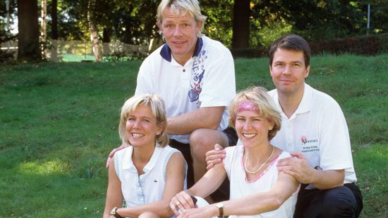 Die Familien Kloeppel und von der Groeben bei einem gemeinsamen Tennismatch