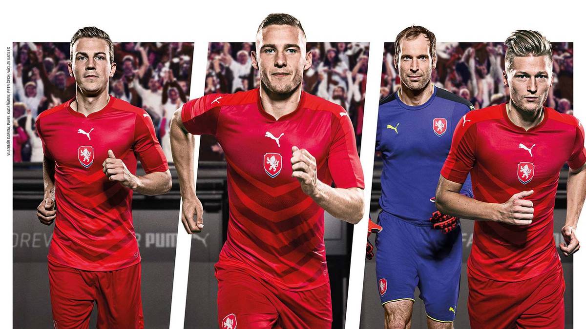 Eine sportliche Figur geben auch die tschechischen Spieler in ihren Trikots ab