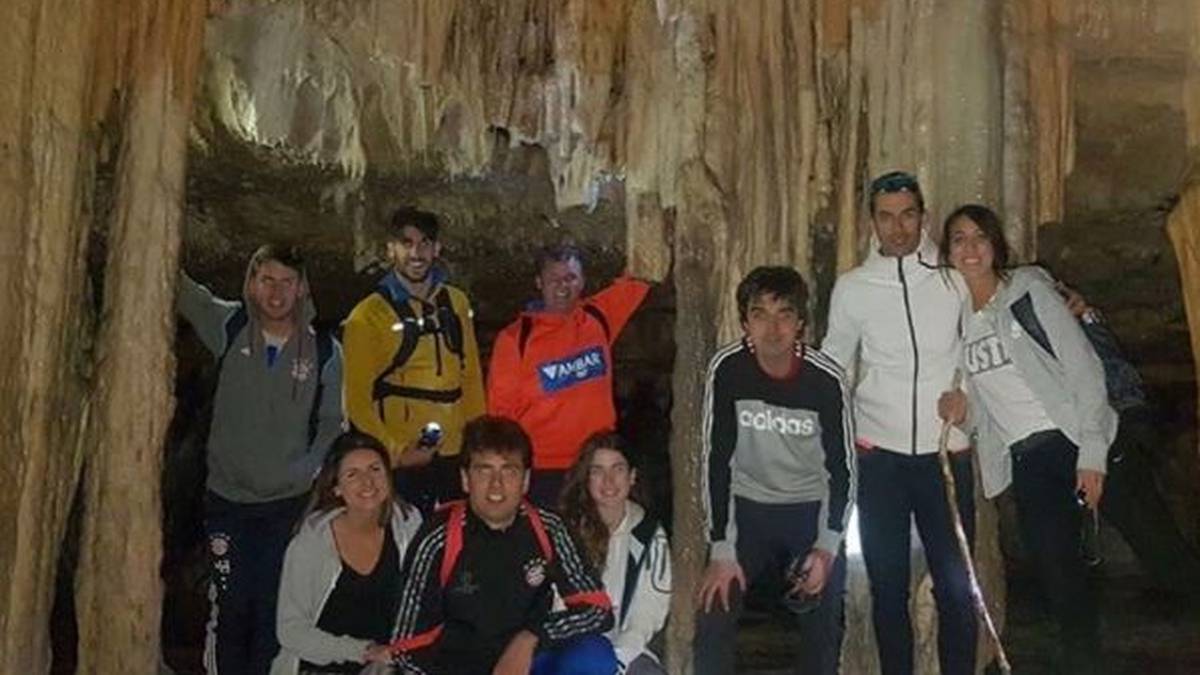 JAVI MARTINEZ: Seinem Kollegen geschieht in der Freizeit ein ähnliches Malheur. Bei einer Bergwanderung in seiner Heimat bricht sich der Spanier das linke Schlüsselbein