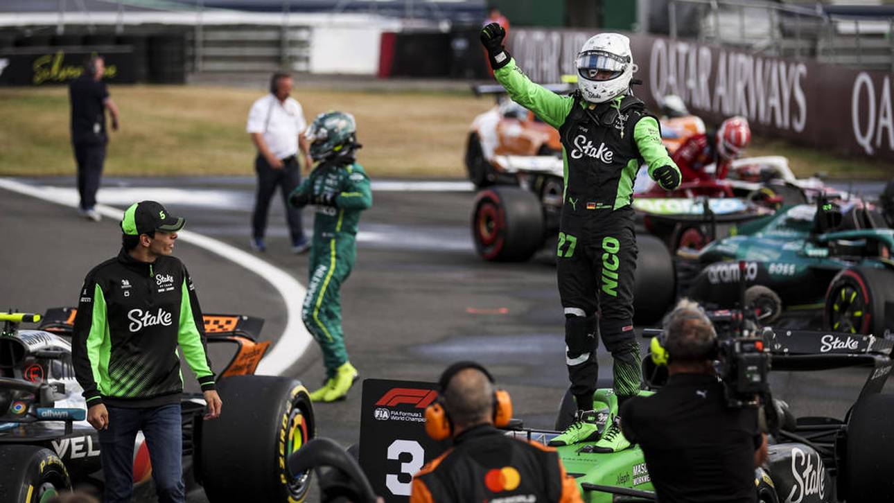 Nico Hülkenberg feiert seien dritten Platz von Silverstone