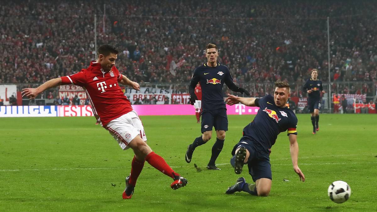 XABI ALONSO: Gegen die jungen und schellen Leipziger ist der Routinier immer Herr der Lage. Im Spielaufbau mit vielen langen Bällen. Schaltet sich auch nach vorne mit ein und trifft wie ein abgezockter Stürmer zum 2:0. SPORT1-Note: 2 ,5