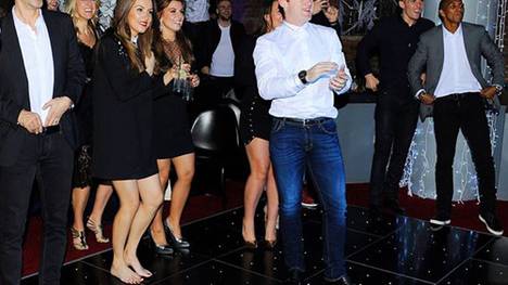 Spaß auf der Weihnachtsfeier von ManU: Wayne Rooney samt Spielerfrauen.