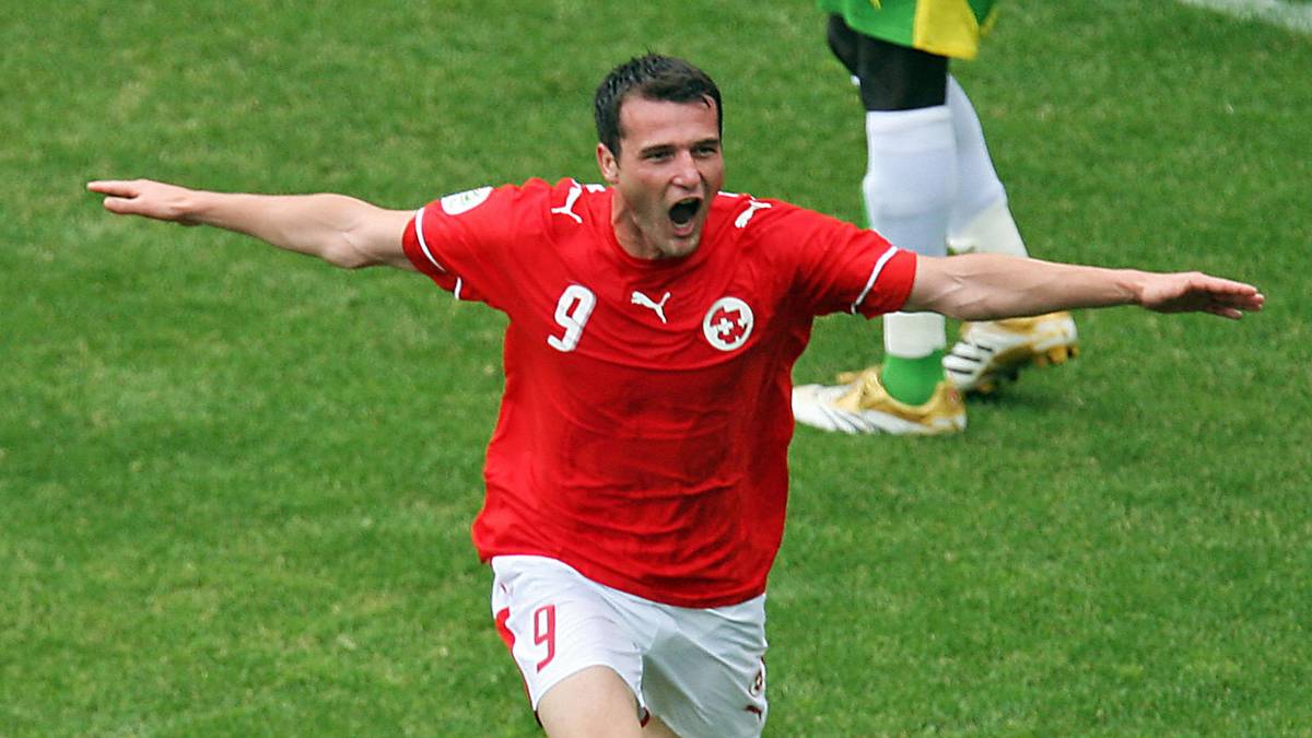 ALEXANDER FREI: Noch ein Schweizer. Der heute 40-Jährige machte in seinen drei Jahren bei den Borussen 37 Tore. Mittlerweile strebt er eine Trainer-Karriere an. Momentan coacht er die U18 des FC Basel