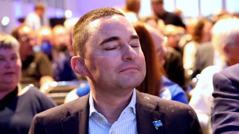 Lars Windhorst hatte angekündigt, er habe einen Käufer für seine Anteile bei Hertha BSC gefunden. Nun steht fest, wer dem Investor die 64,7 Prozent der ausgegliederten Profiabteilung abkauft.