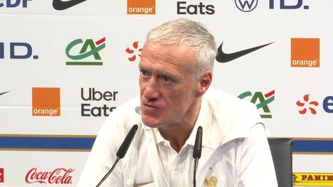 Didier Deschamps hat Warren Zaire-Emery für die französische Nationalmannschaft berufen. Gleichzeitig fordert er mehr Geduld bei den Medien.