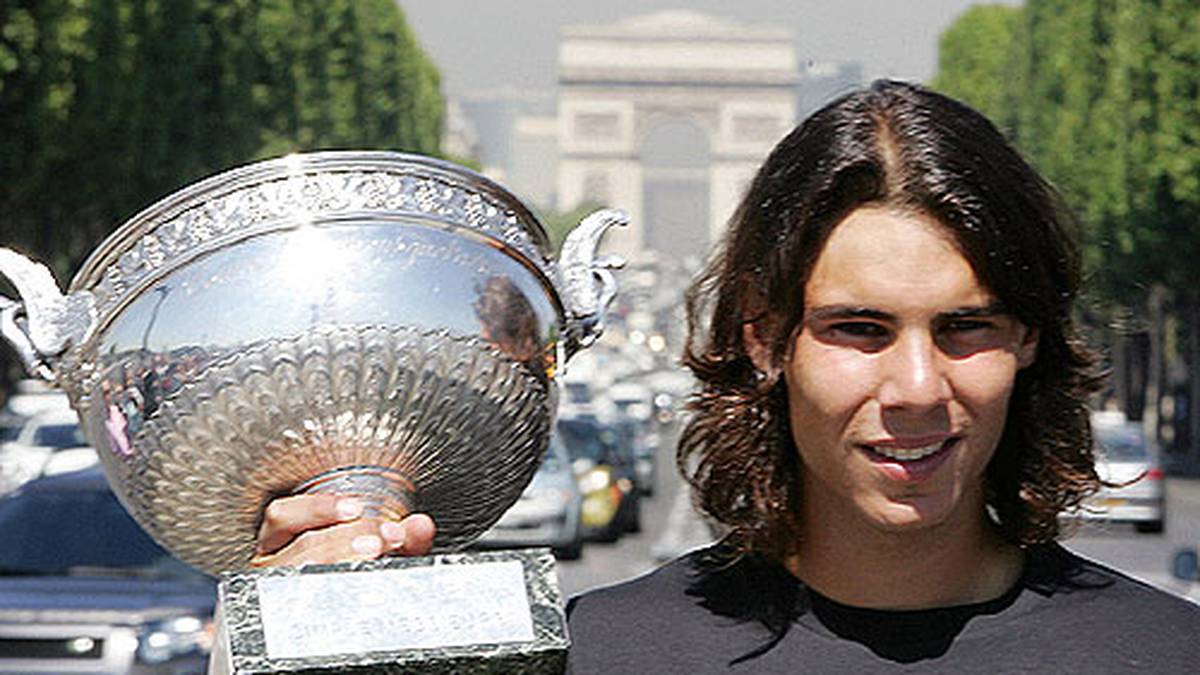 Es folgen zahlreiche Finalduelle, bei denen die Kontrahenten auf ihren Spezialbelägen zumeist als Sieger hervorgehen. So triumphiert 2006 und 2007 Nadal bei den French Open