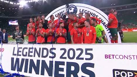 Im Legends Charity Game in Lissabon gewinnt die Portugal-Auswahl gegen die World Legends. Dabei trumpft vor allem Luís Figo mit einem Tor und einer Vorlage groß auf.