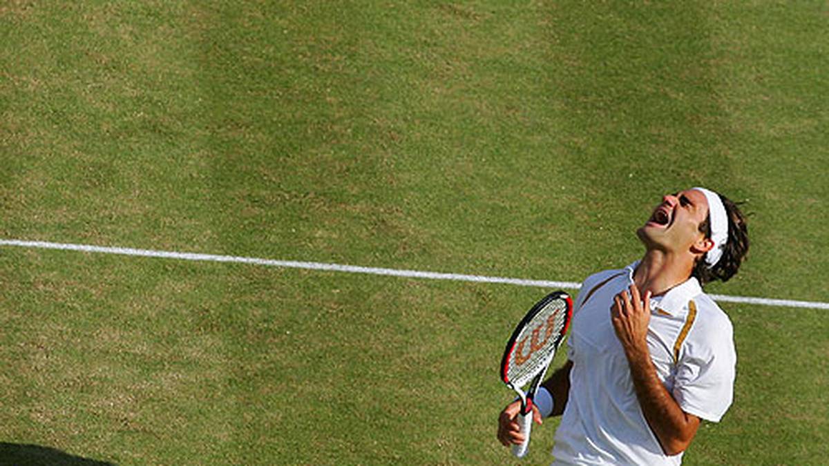 Federer in Wimbledon. Es ist ein stetes Hin und Her