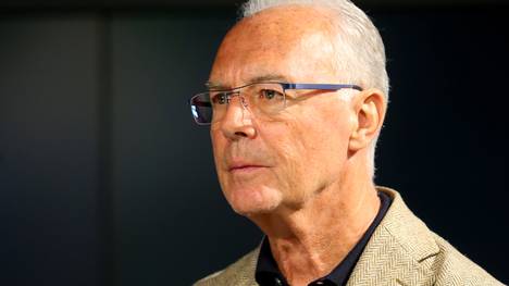 Franz Beckenbauer steht dem Thema Video-Schiedsrichter offen gegenüber