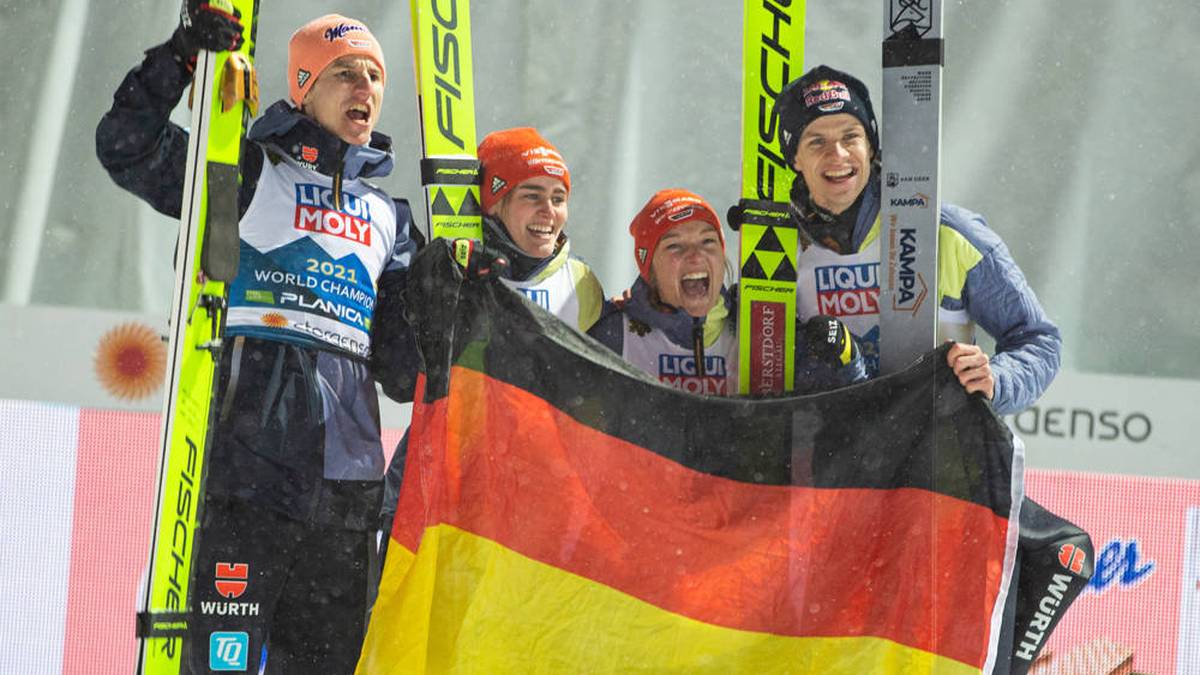 Karl Geiger, Selina Freitag, Katharina Althaus and Andreas Wellinger holten WM-Gold im Mixed