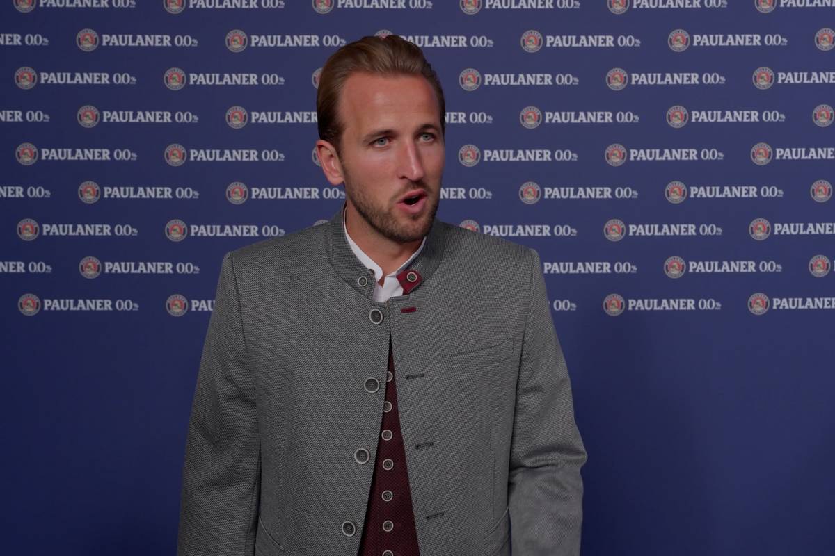 Harry Kane freut sich auf das Zusammenspiel mit Luis Diaz und Michael Olise in der neuen Saison. Auch für ein Bayern-Juwel hat er einen wichtigen Rat parat.
