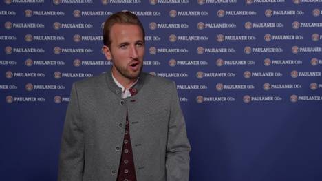 Harry Kane freut sich auf das Zusammenspiel mit Luis Diaz und Michael Olise in der neuen Saison. Auch für ein Bayern-Juwel hat er einen wichtigen Rat parat.