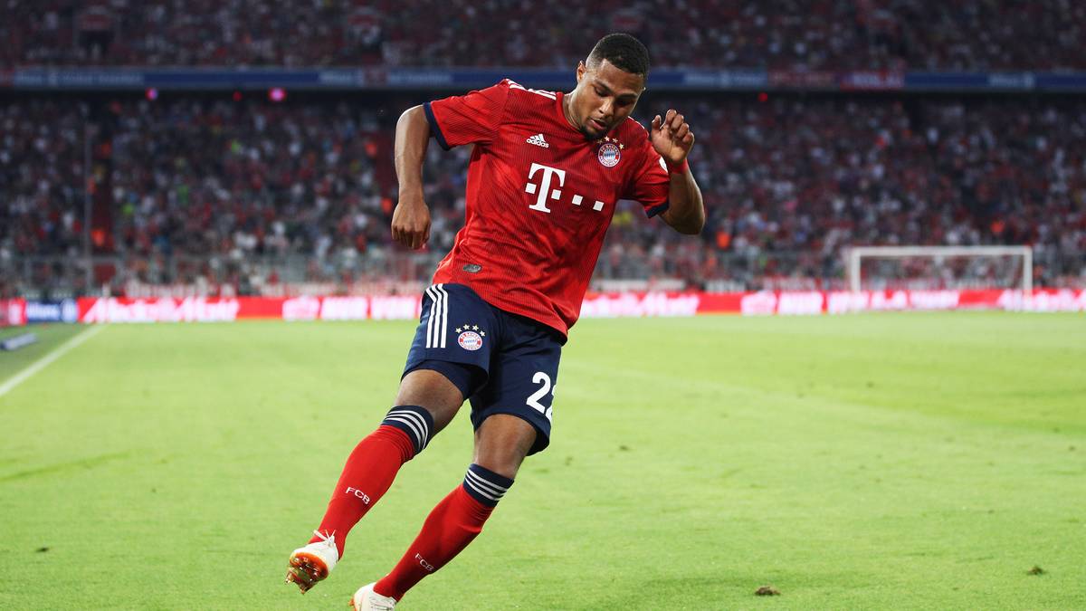 ... der deutsche Nationalspieler Serge Gnabry soll künftig auf der Münchner Außenbahn wirbeln. Für den Großangriff auf Europas Krone werden dem Münchner Kader zwei hochtalentierte Flügel-Asse aber nicht reichen. SPORT1 zeigt die Kandidaten für Bayerns Offensive der Zukunft