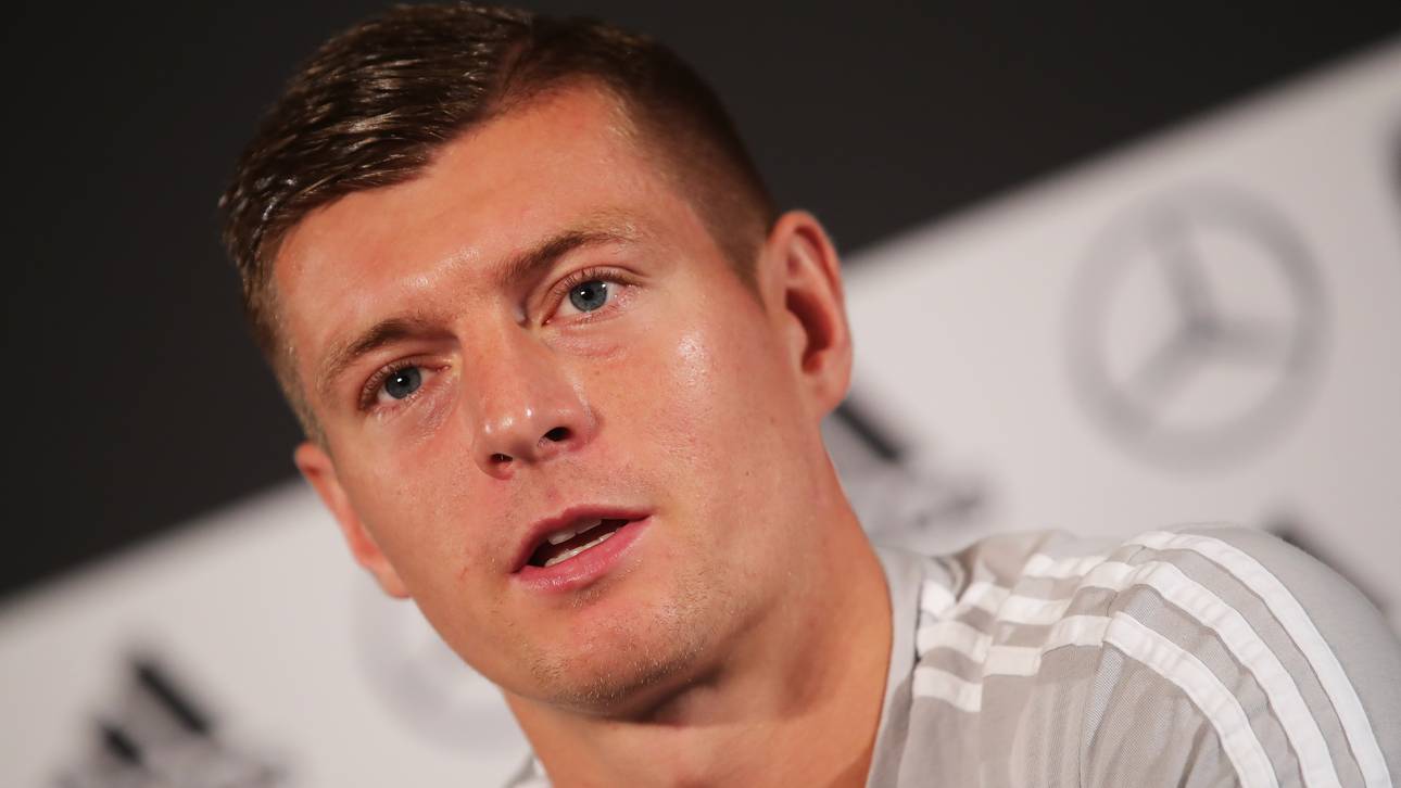 Ballack-Kritik: Kroos sarkastisch