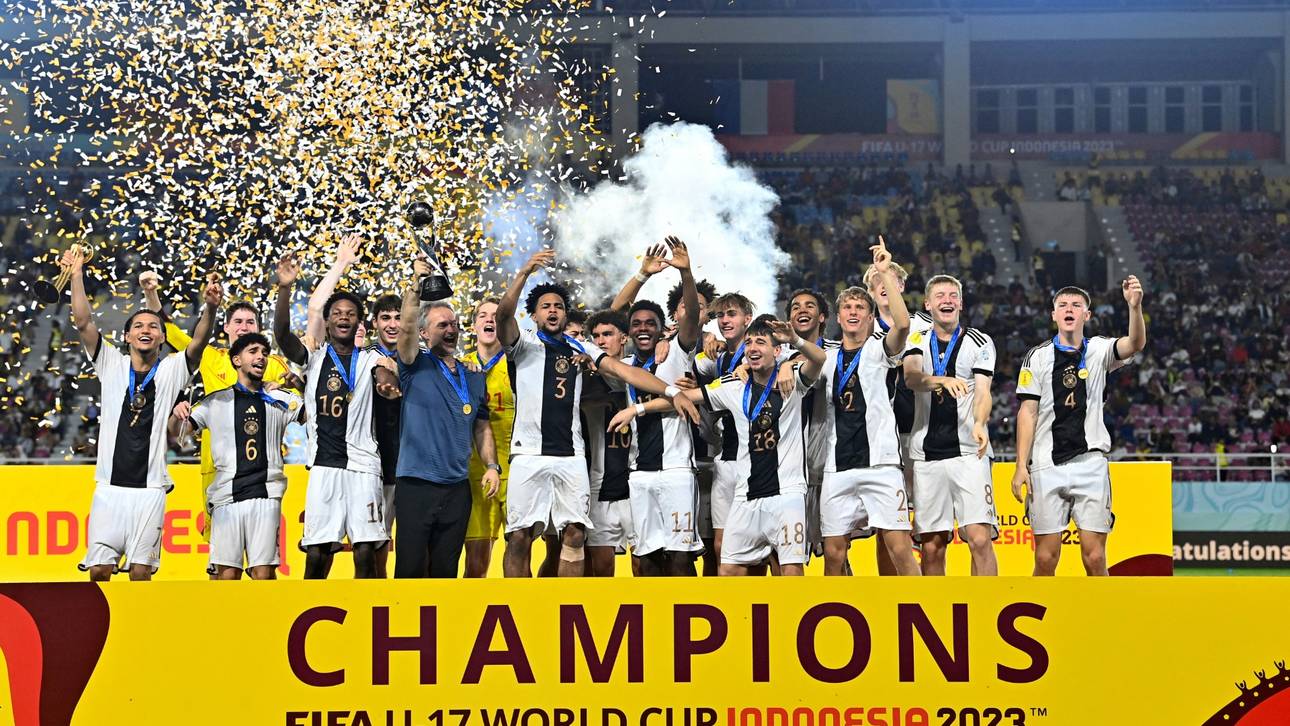 Weltmeistertrainer bleibt beim DFB