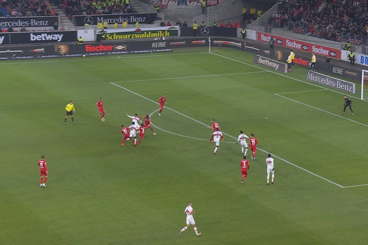 Bruno Labbadia startet seine Mission als Trainer des VfB Stuttgart mit einem Remis. Dem Führungstreffer des VfB geht eine tolle Vorarbeit von Endo voraus.