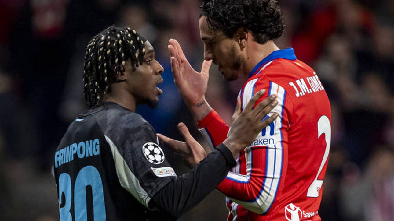 Jeremy Frimpong wurde noch auf dem Feld zur Rede gestellt