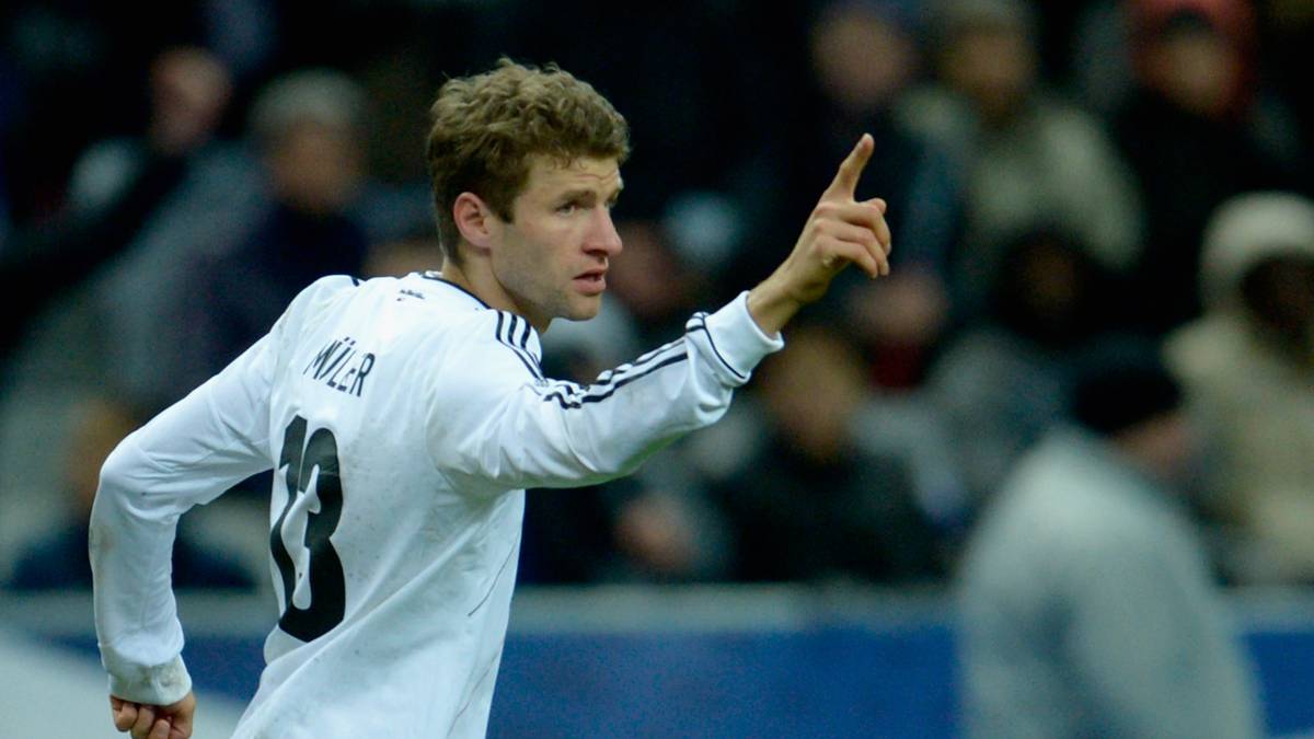 Doch es dauert knapp 15 Monate (13 Länderspiele) bis Müller nach seinem letzten Treffer vor der EM 2012 wieder ein persönliches Erfolgserlebnis verbucht. Im Freundschaftsspiel gegen Frankreich (1:2) im Februar 2013 platzt der Knoten endlich