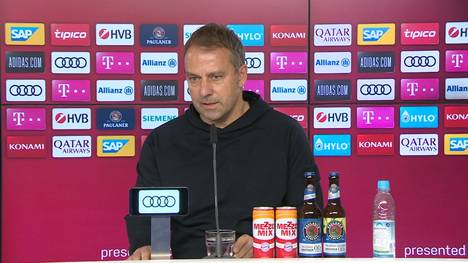 Samstag die Ankündigung von Hansi Flick, Sonntag das Statement der FCB-Bosse - und heute die PK mit dem FCB-Trainer. Wie erklärt Flick sein Vorgehen?