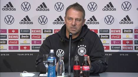 Der Bundestrainer stellt sich mit einer ausführlichen Verteidigungsrede schützend vor den in der Kritik stehenden Timo Werner und fordert mehr Unterstützung.