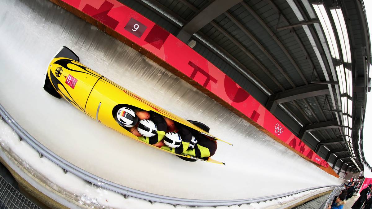 DEUTSCHLAND: Die wohl beste Chance auf eine deutsche Goldmedaille haben die Viererbobs am Sonntag. Francesco Friedrich (Bild) liegt nach zwei Durchgängen in Führung, Nico Walther liegt auf Rang drei. Der Kanadier Justin Kripps mischt als Vierter noch mit