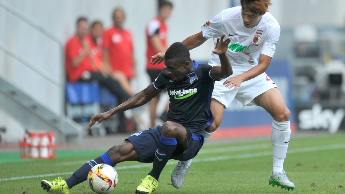 Die dickste Chance haben sogar die Berliner in Person von Salomon Kalou, der am Pfosten scheitert