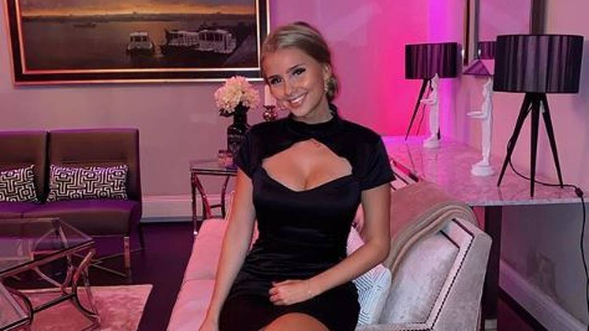 Im kleinen Schwarzen zur "Girls Night": Sophie-Christin, Freundin von Bernd Leno, macht mit ihren Mädels gerne Mal London unsicher