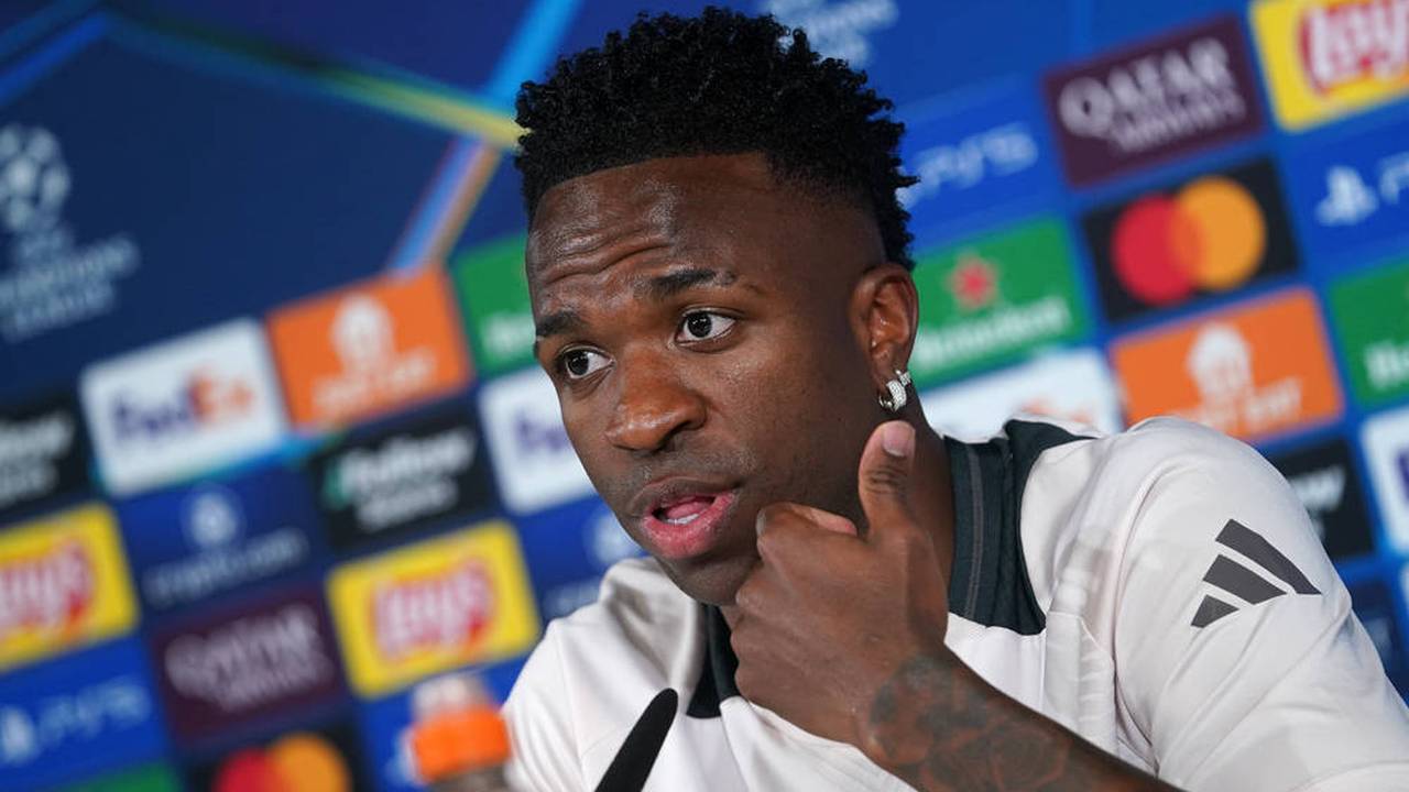 Vinícius verliert Wette auf dem Platz