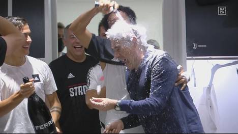 Juventus Turin macht zum neunten Mal in Folge den Scudetto in der Serie A klar. Superstar Cristiano Ronaldo trifft - und scheitert am Ende vom Punkt. Meister-Trainer Maurizio Sarri bekommt in der Kabine eine Schaumdusche von seinen Spielern.