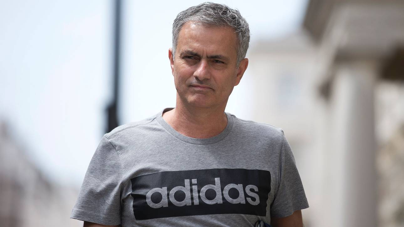 Mourinho leiht Papst seine Stimme