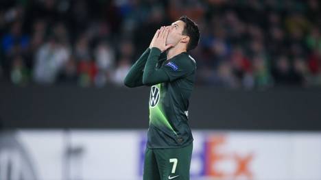 WOLFSBURG, GERMANY - NOVEMBER 07: Josip Brekalo reacts during the UEFA Europa League group I match between VfL Wolfsburg and KAA Gent at Volkswagen Arena on November 7, 2019 in Wolfsburg, Germany. (Photo by Selim Sudheimer/Bongarts/Getty Images)