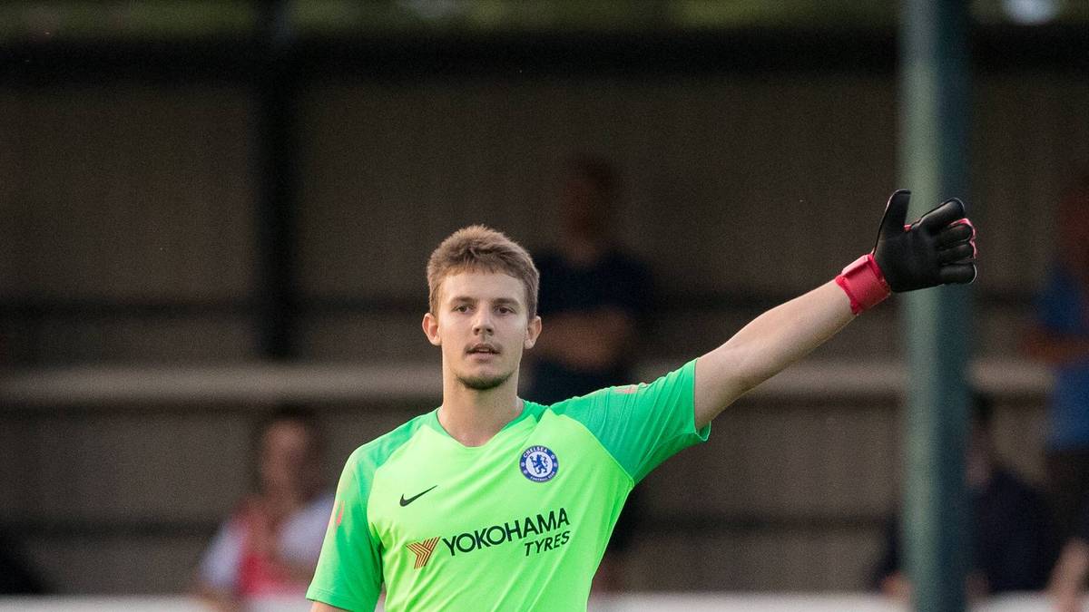 Karlo Ziger (Sutton United); Torwart, Kroatien (kehrt 2019 zurück)