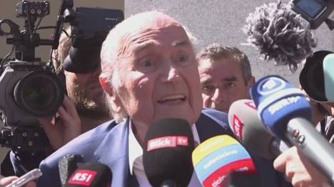 Ex-FIFA-Präsident Sepp Blatter und der ehemalige UEFA-Boss Michel Platini wurden in einem Prozess um dubiose Millionenzahlungen freigesprochen. Der Schweizer zeigt sich darüber erleichtert.