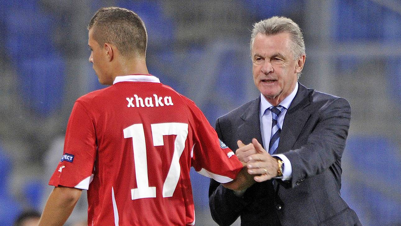 Hitzfeld preist Xhaka bei Bayern an